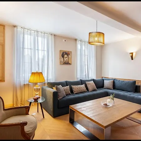 Aux Portes De La Baie *